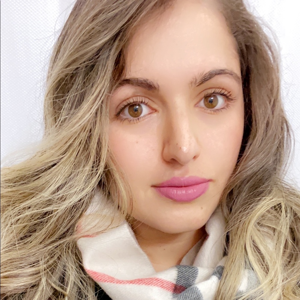 Meet your Posher, Razan